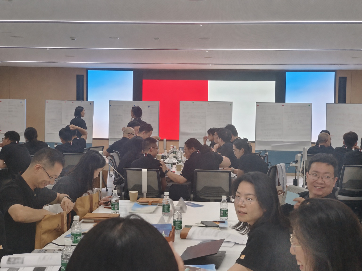 「AI 内训师胜任力模型」授课现场